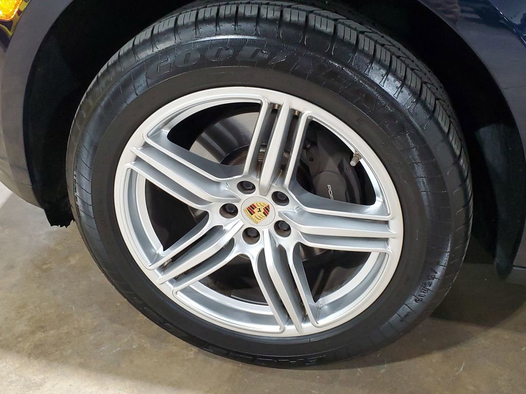 Used 2020 Porsche Macan image 45