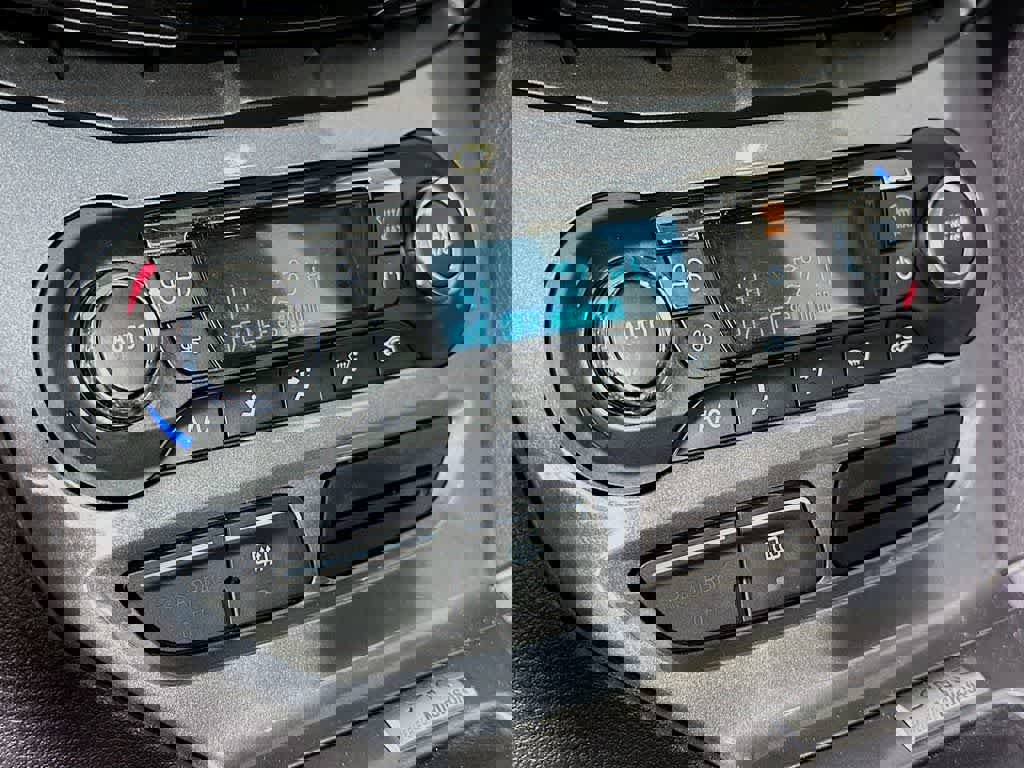 Used 2013 Ford Focus Titanium image 31