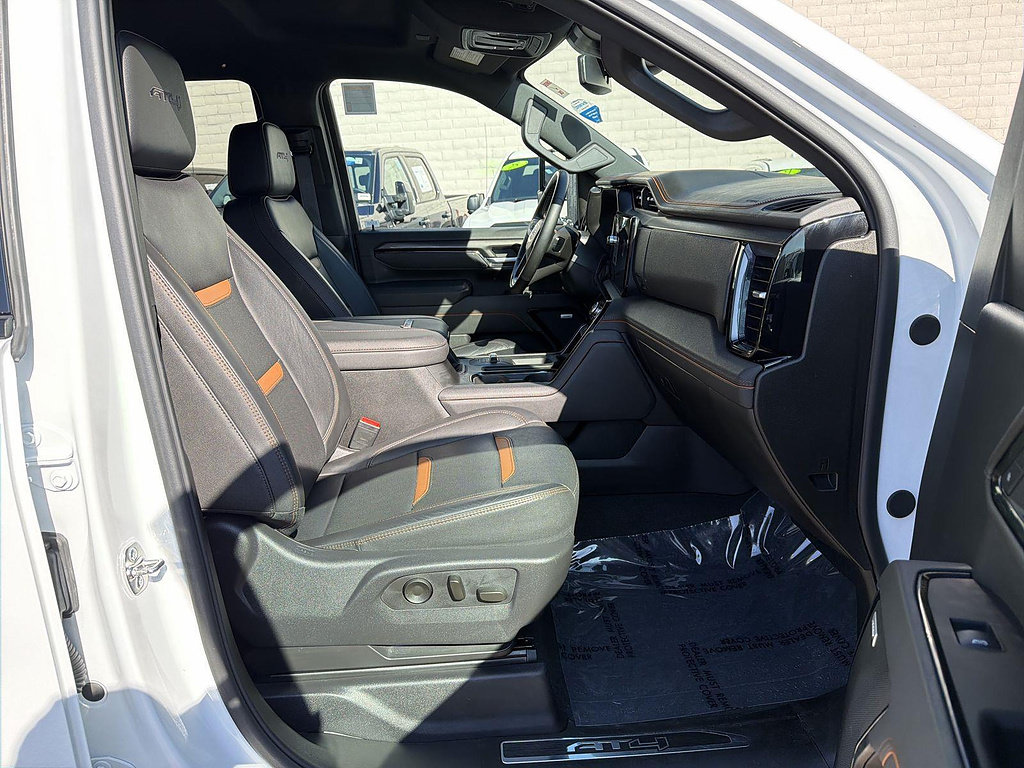 Used 2025 GMC Sierra 2500 AT4 AWD/4WD image 27
