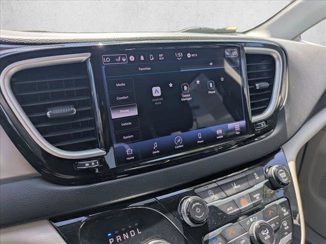 Used 2022 Chrysler Pacifica Touring-L FWD image 14