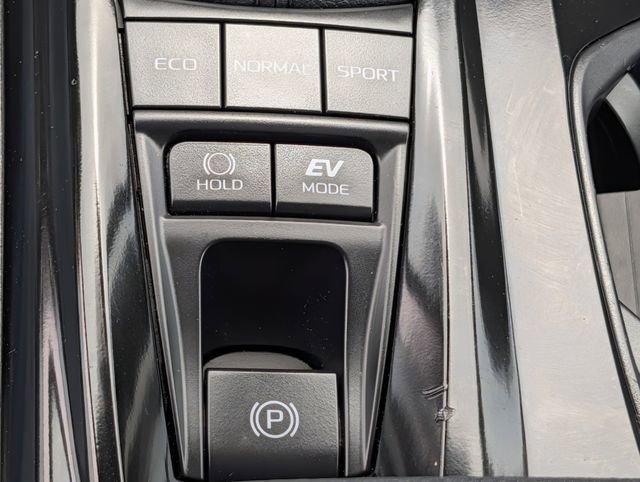 Used 2025 Toyota Camry SE FWD image 17