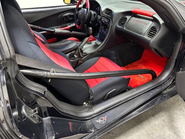 Used 2002 Chevrolet Corvette Z06 w/ Memory Pkg RWD image 26