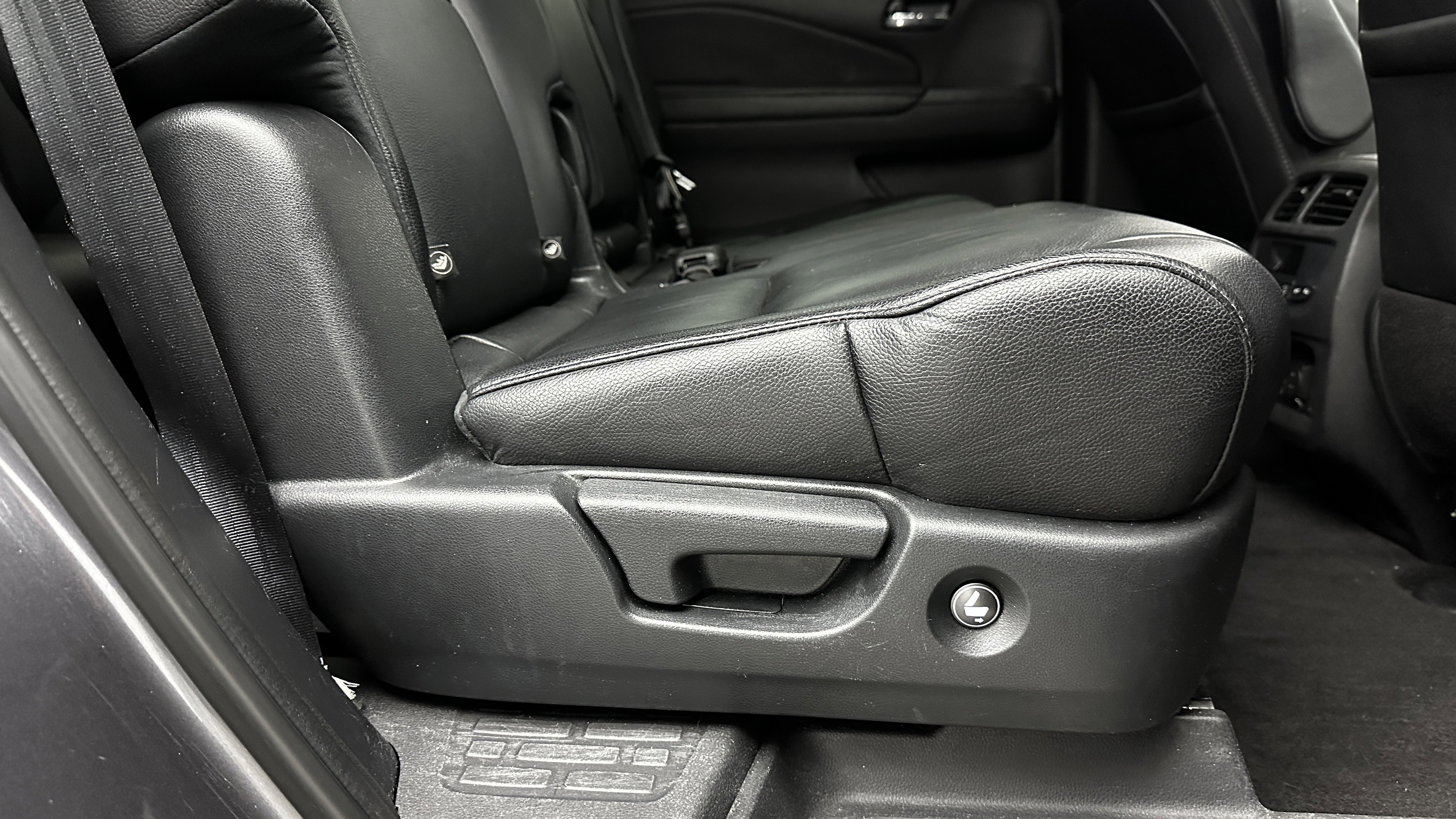 Used 2018 Honda Pilot Touring image 33