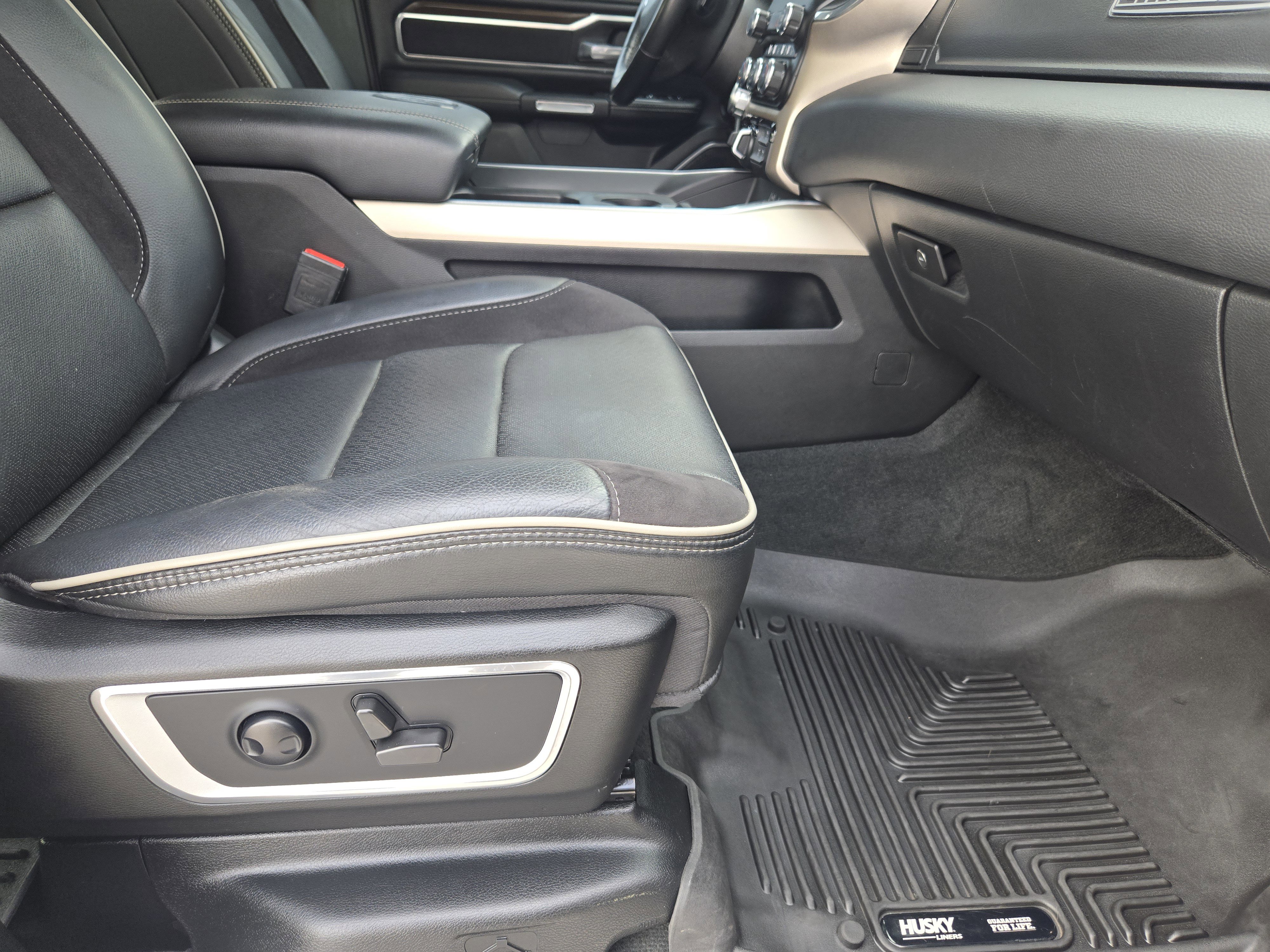 Used 2022 RAM 1500 Laramie image 17