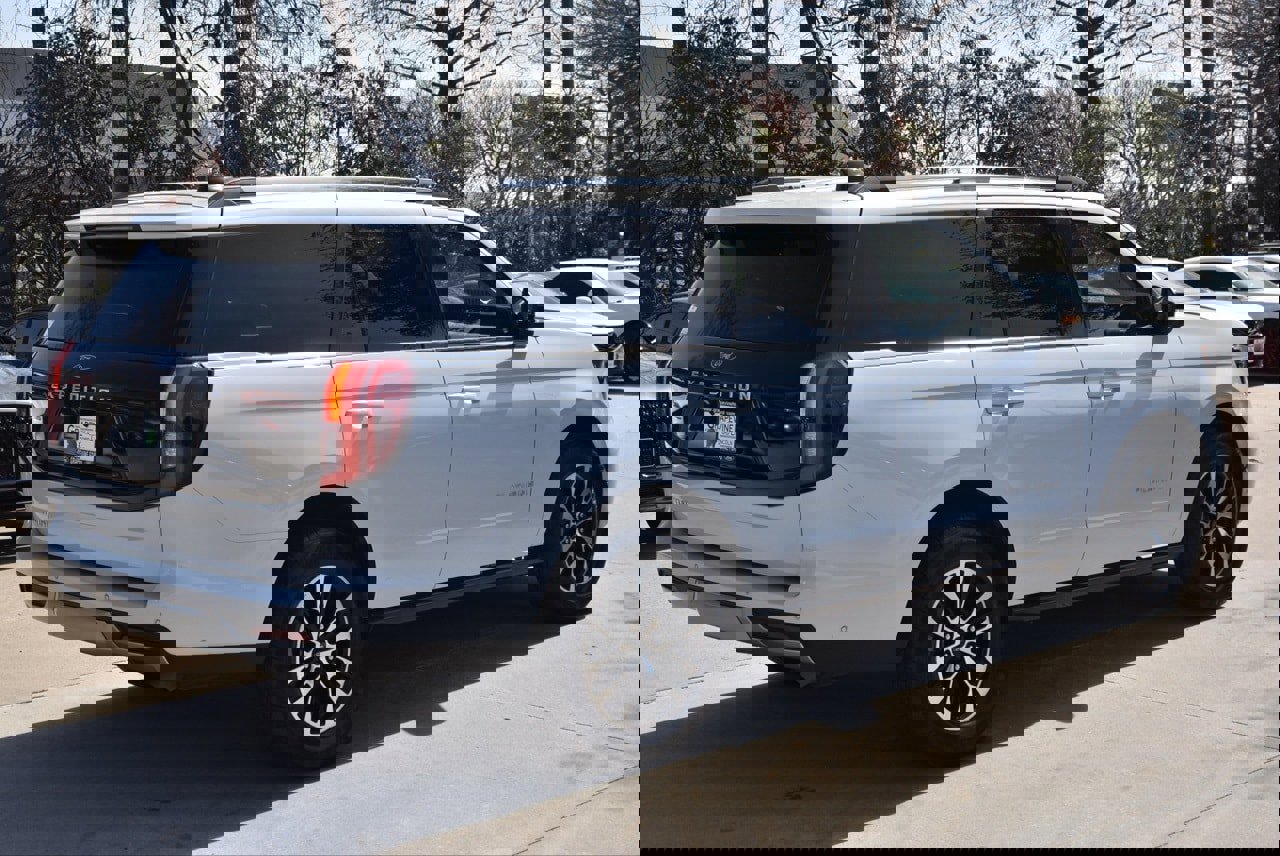 Certified 2025 Ford Expedition Platinum image 7