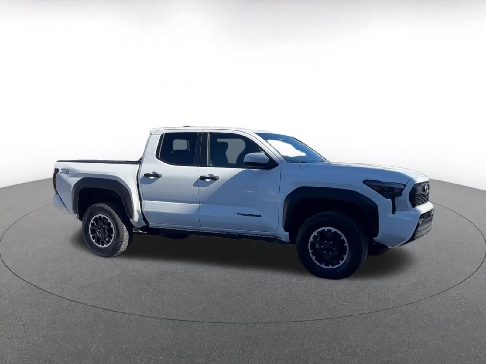 Used 2025 Toyota Tacoma TRD Off-Road image 2