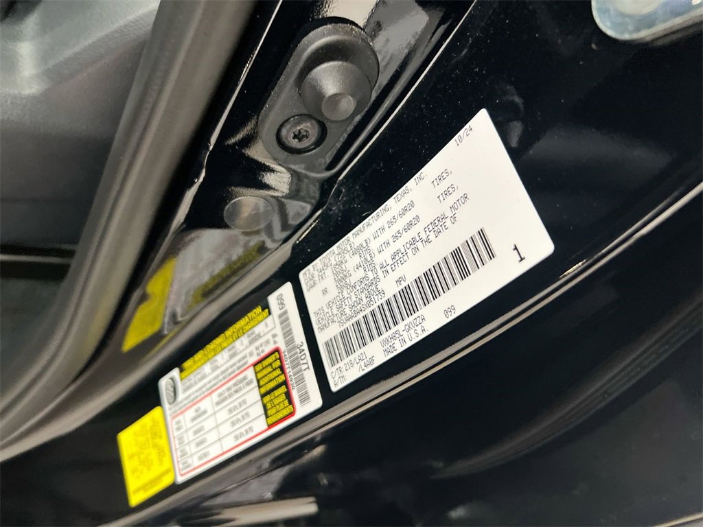 Used 2025 Toyota Sequoia Platinum image 28