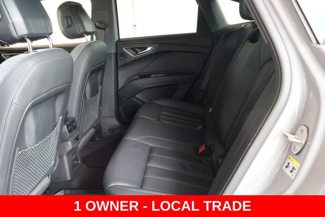Used 2023 Audi Q4 e-tron Prestige image 16