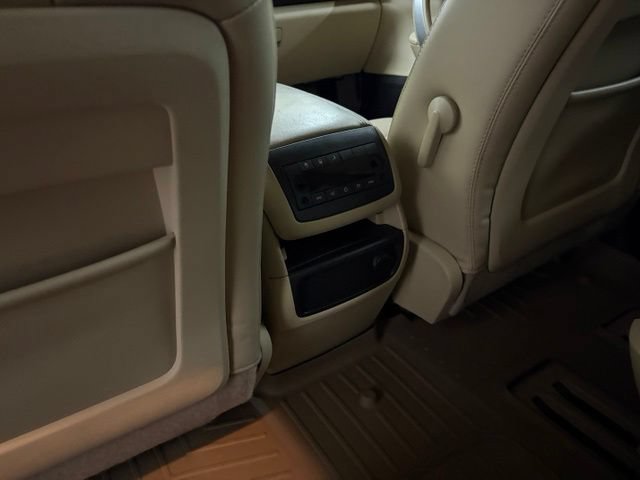 Used 2012 GMC Acadia SLT FWD image 35