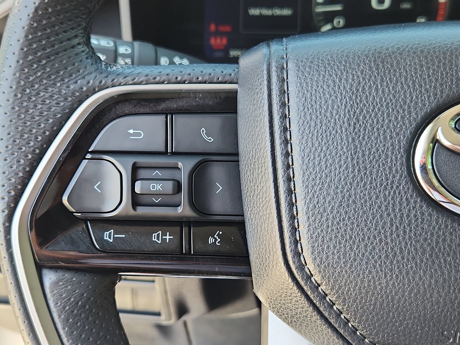 Used 2024 Toyota Tundra Limited w/ Power Package AWD/4WD image 20