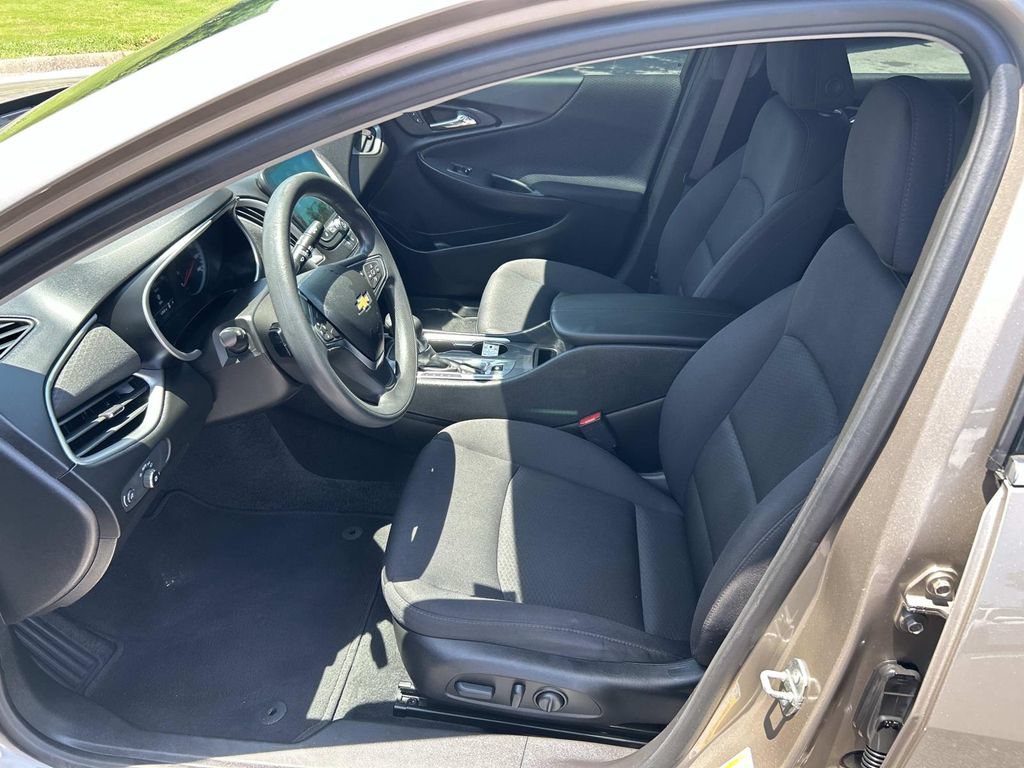 Used 2022 Chevrolet Malibu LT FWD image 25