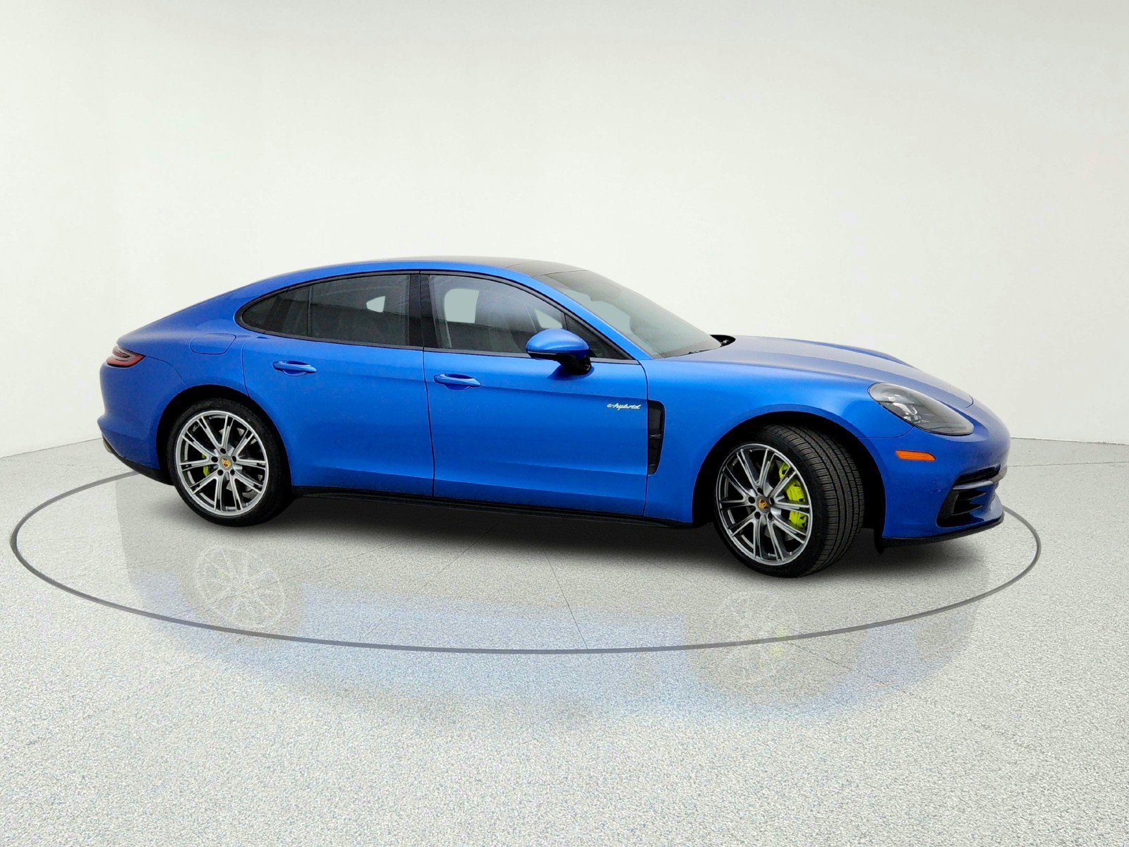 Used 2018 Porsche Panamera 4 AWD/4WD image 6