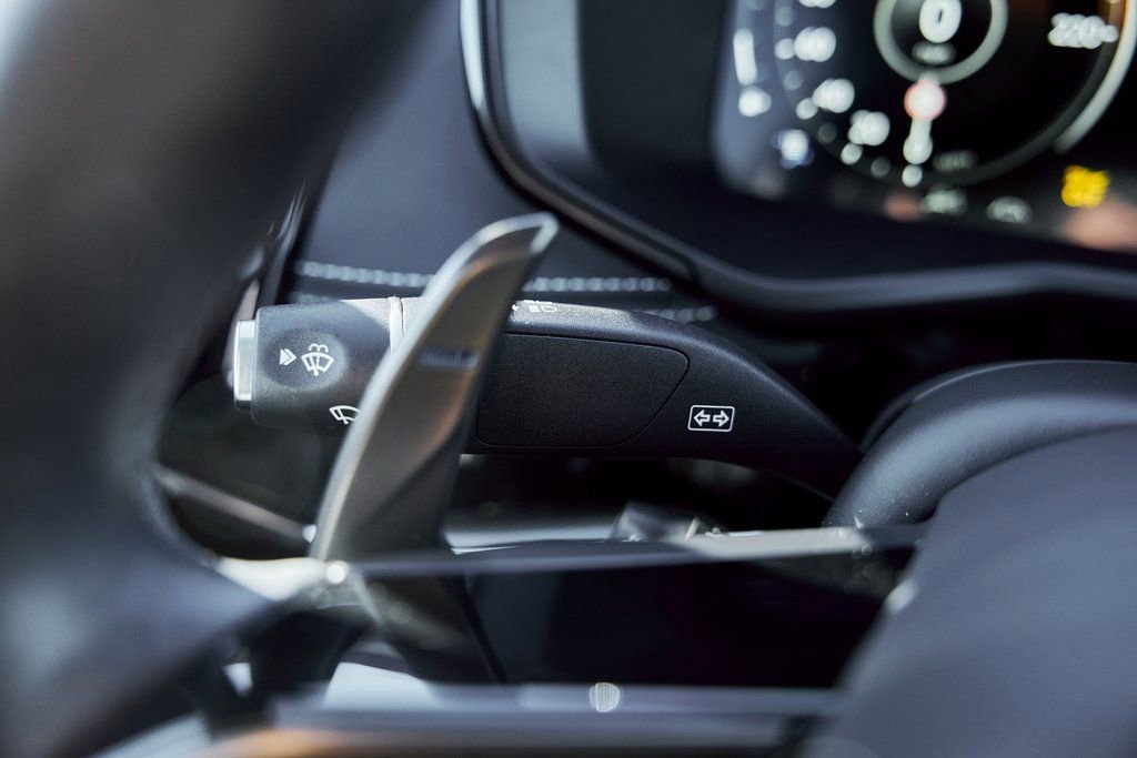 Used 2025 Aston Martin DBX 707 image 60