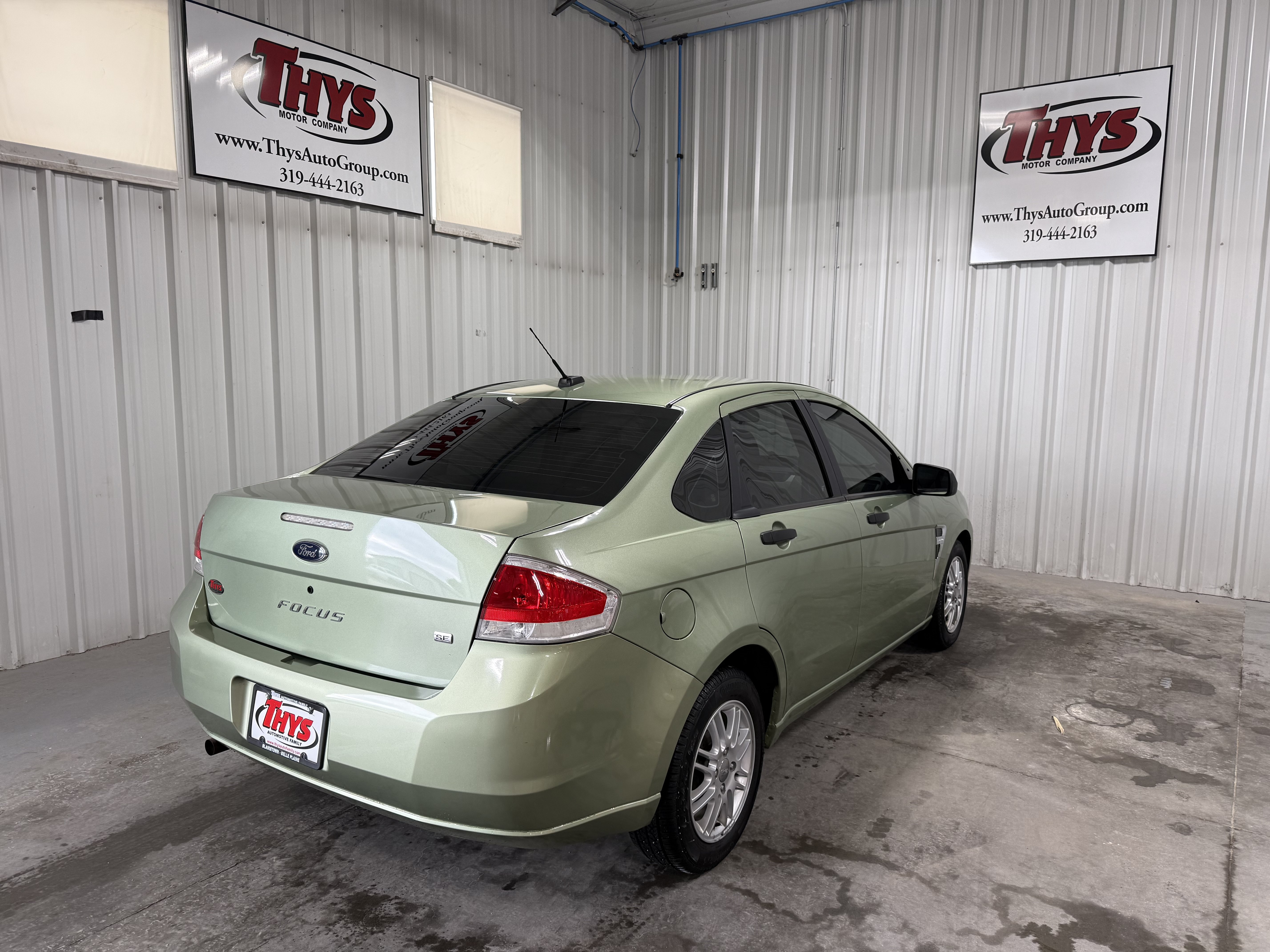 Used 2008 Ford Focus Sedan FWD image 3