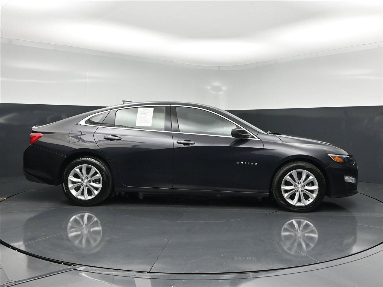 Used 2023 Chevrolet Malibu LT FWD image 4