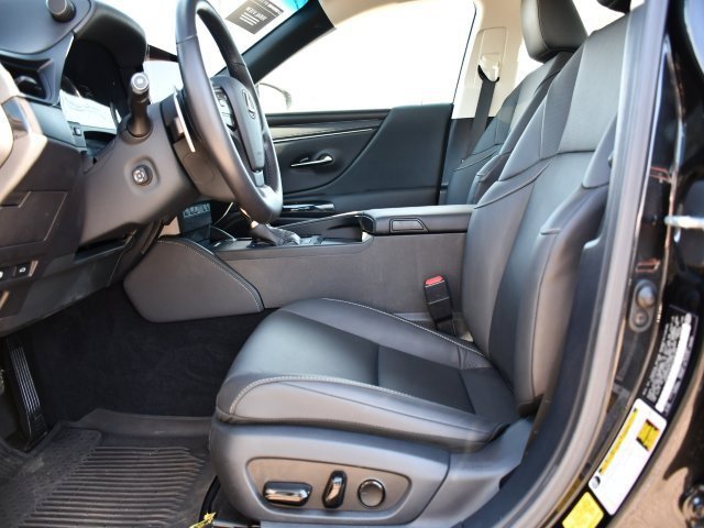 Certified 2025 Lexus ES 350 w/ Premium Package image 12