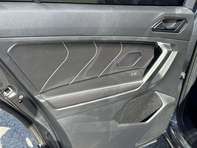 Used 2024 Volkswagen Tiguan SE R-Line image 24