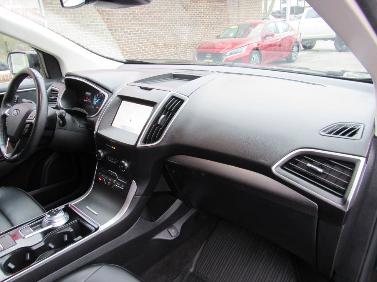 Used 2020 Ford Edge SEL w/ Convenience Package image 35