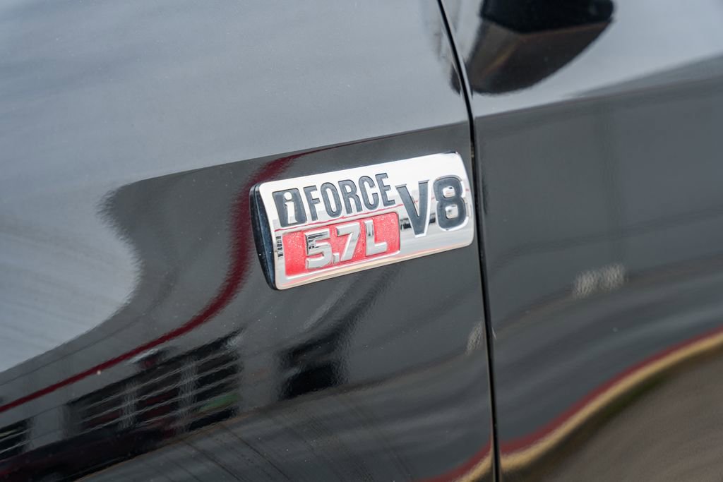 Used 2010 Toyota Tundra 4x4 CrewMax image 21