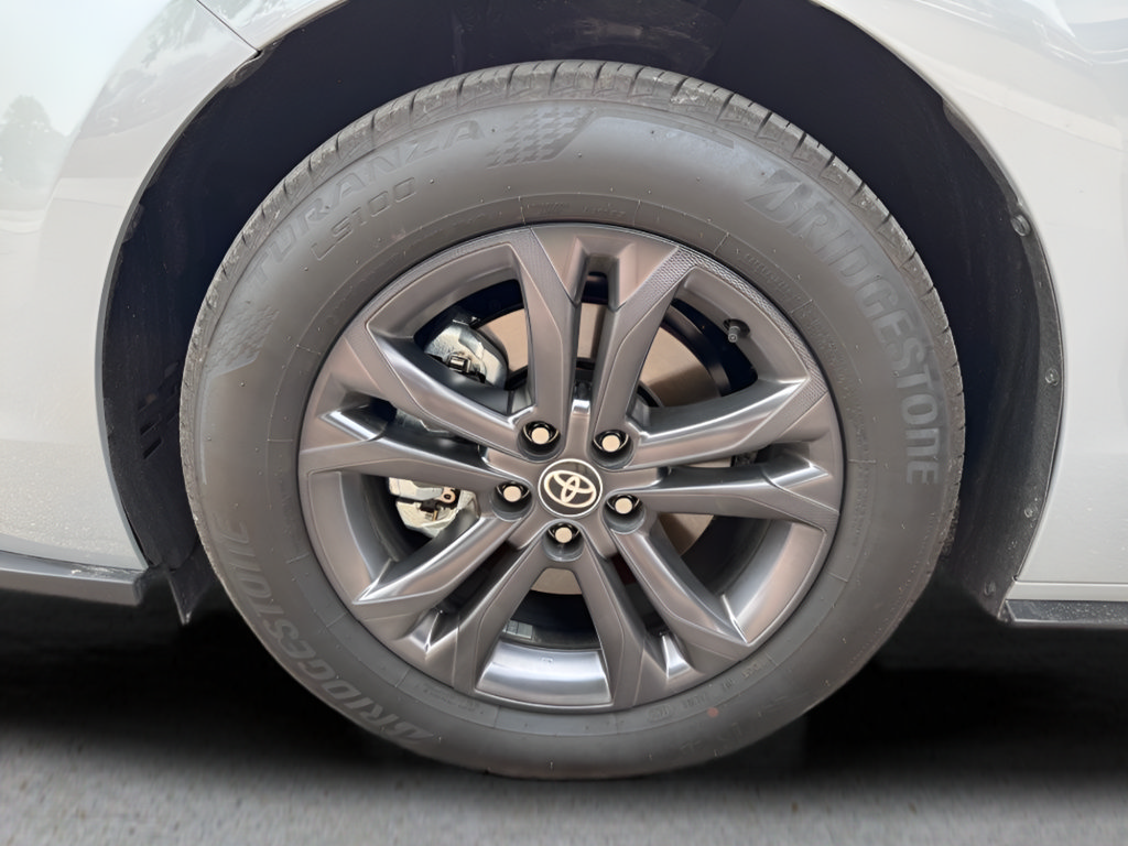 Used 2026 Toyota Sienna XSE AWD/4WD image 31