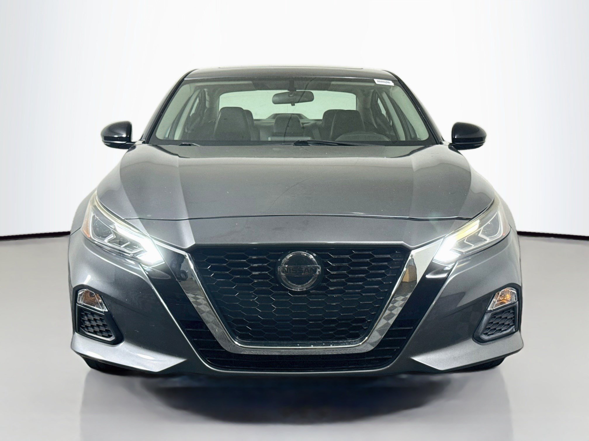 Used 2019 Nissan Altima 2.5 SR w/ SR Premium Package AWD/4WD image 2