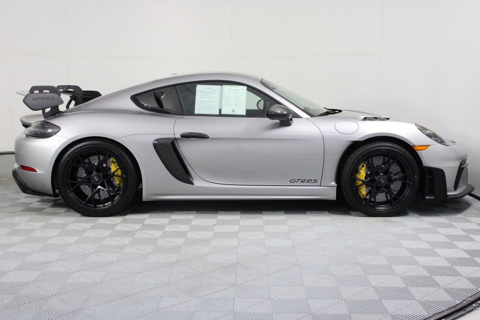 Certified 2025 Porsche 718 Cayman GT4 RS RWD image 8