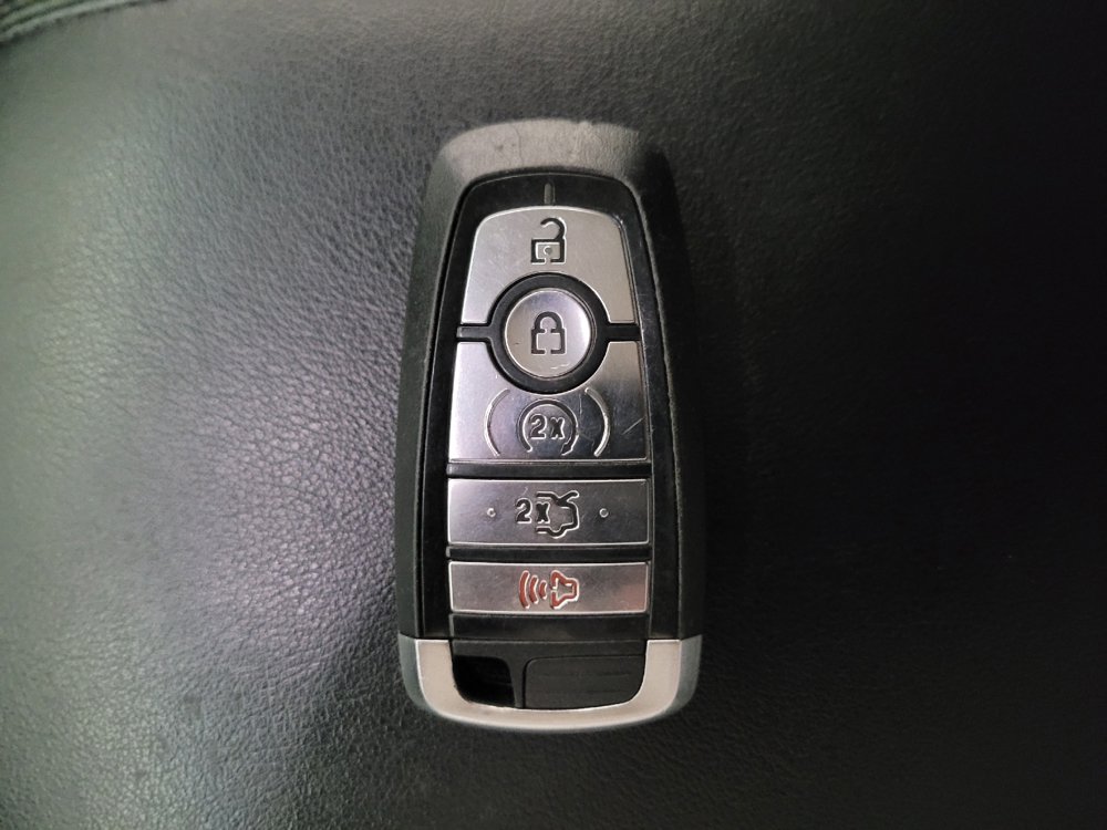 Used 2018 Ford Edge SEL w/ Equipment Group 201A FWD image 32