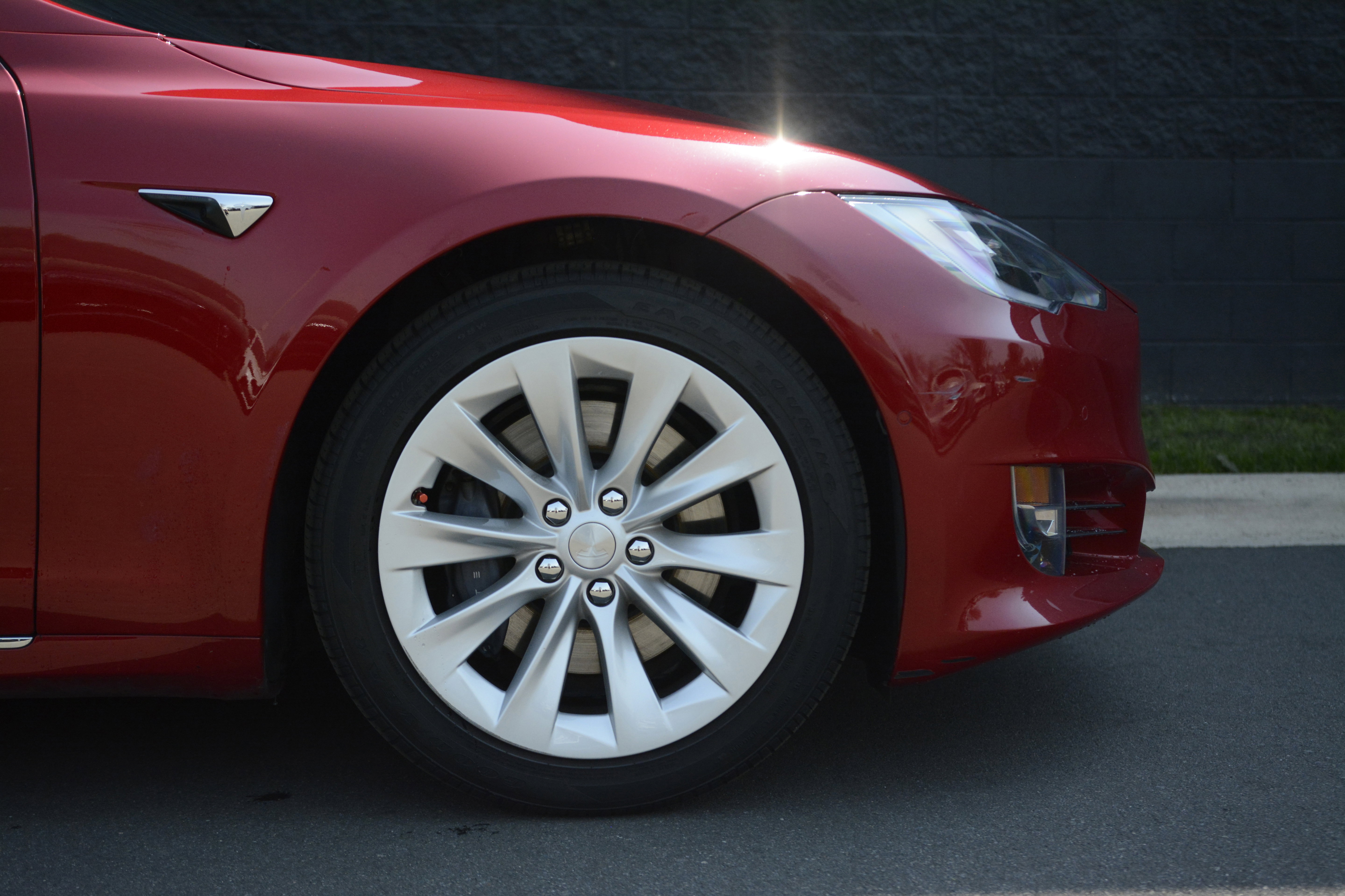 Used 2020 Tesla Model S Long Range Plus image 37