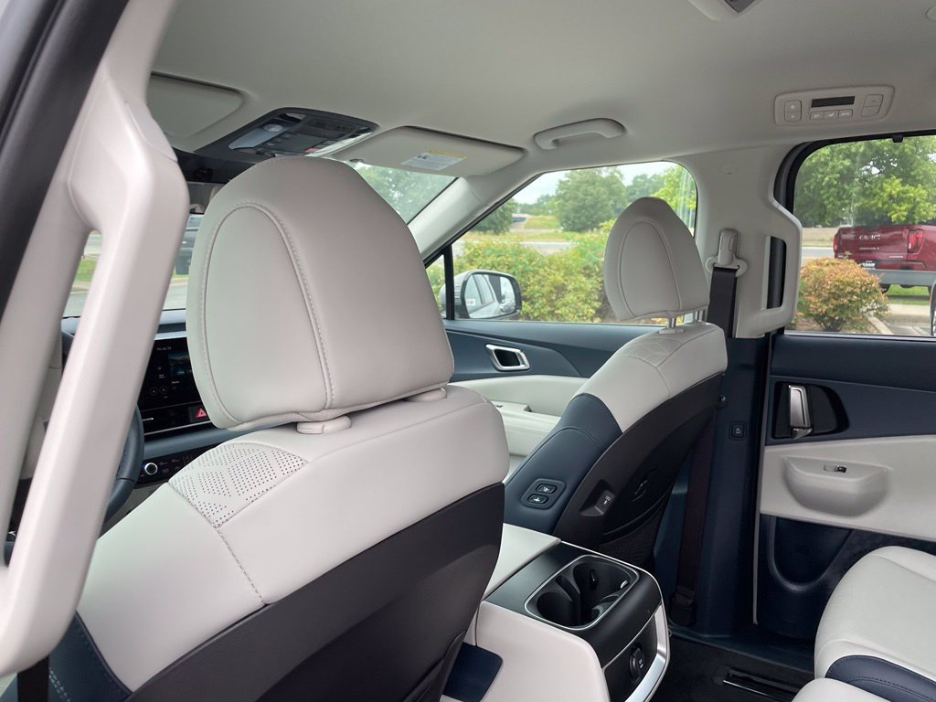 New 2026 Kia Carnival EX FWD image 27