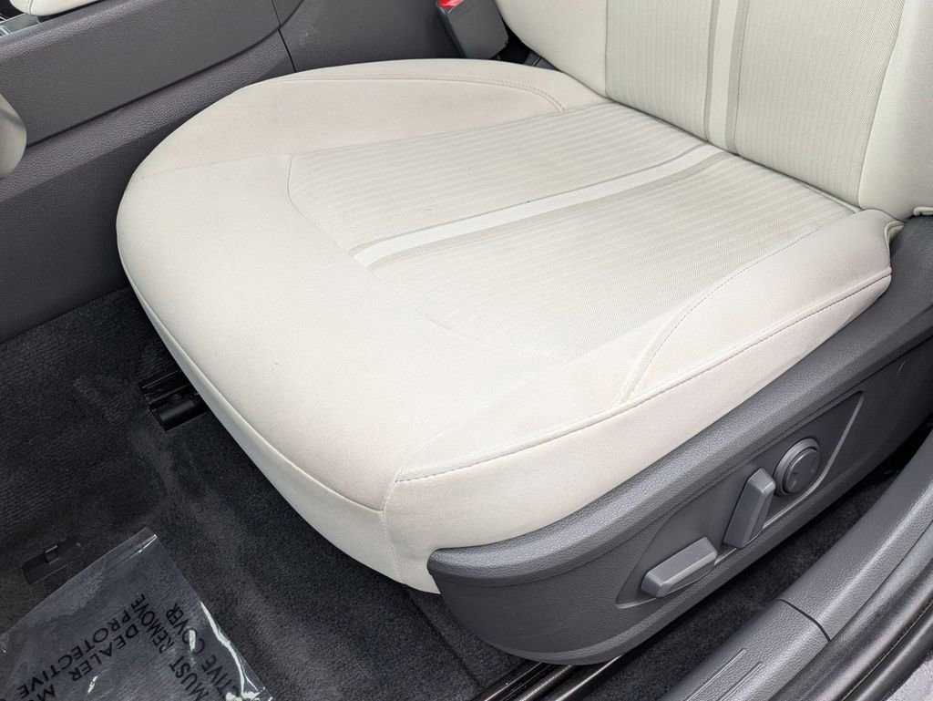 Used 2025 Hyundai Sonata SEL FWD image 17