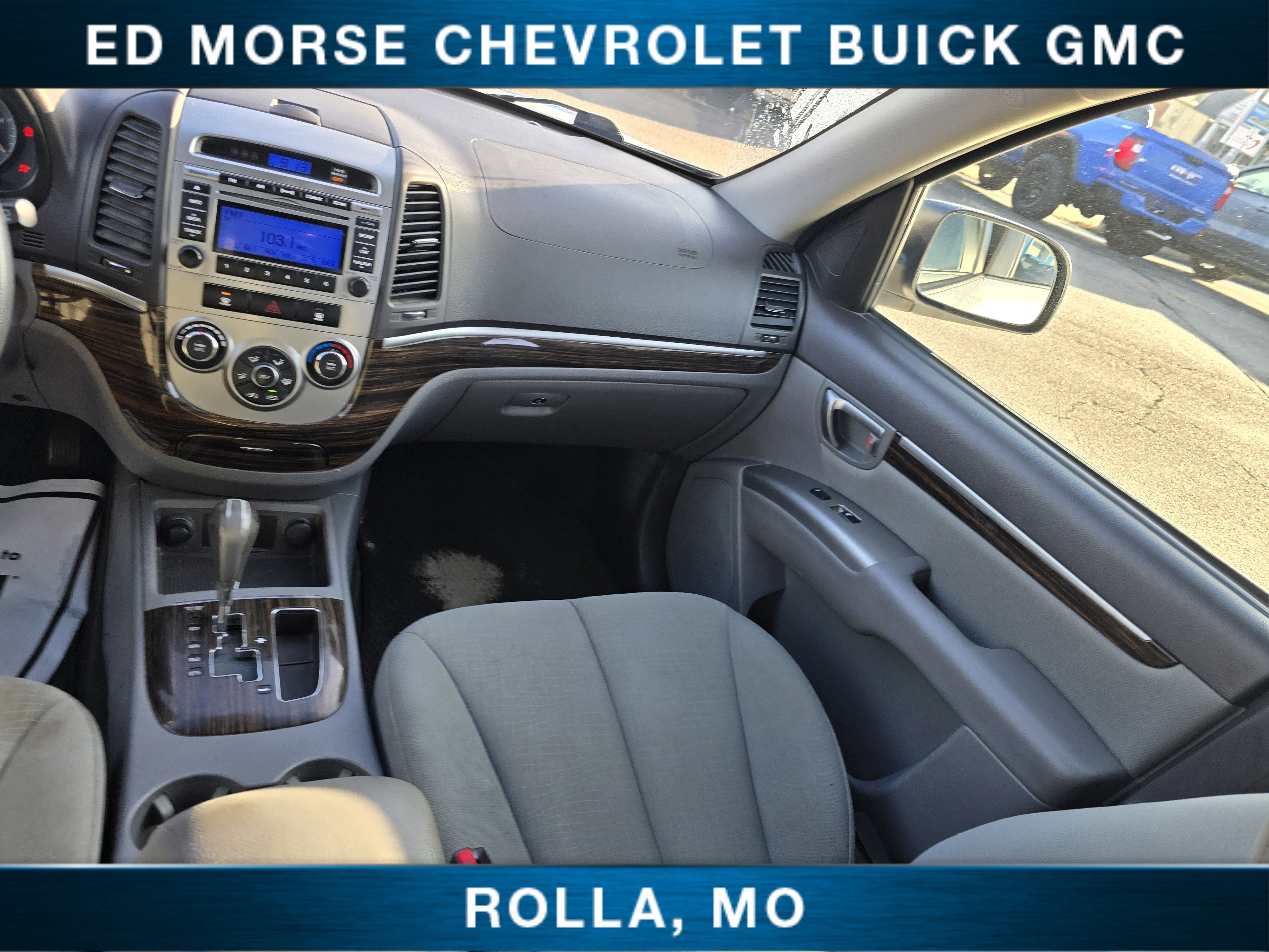 Used 2011 Hyundai Santa Fe GLS image 25