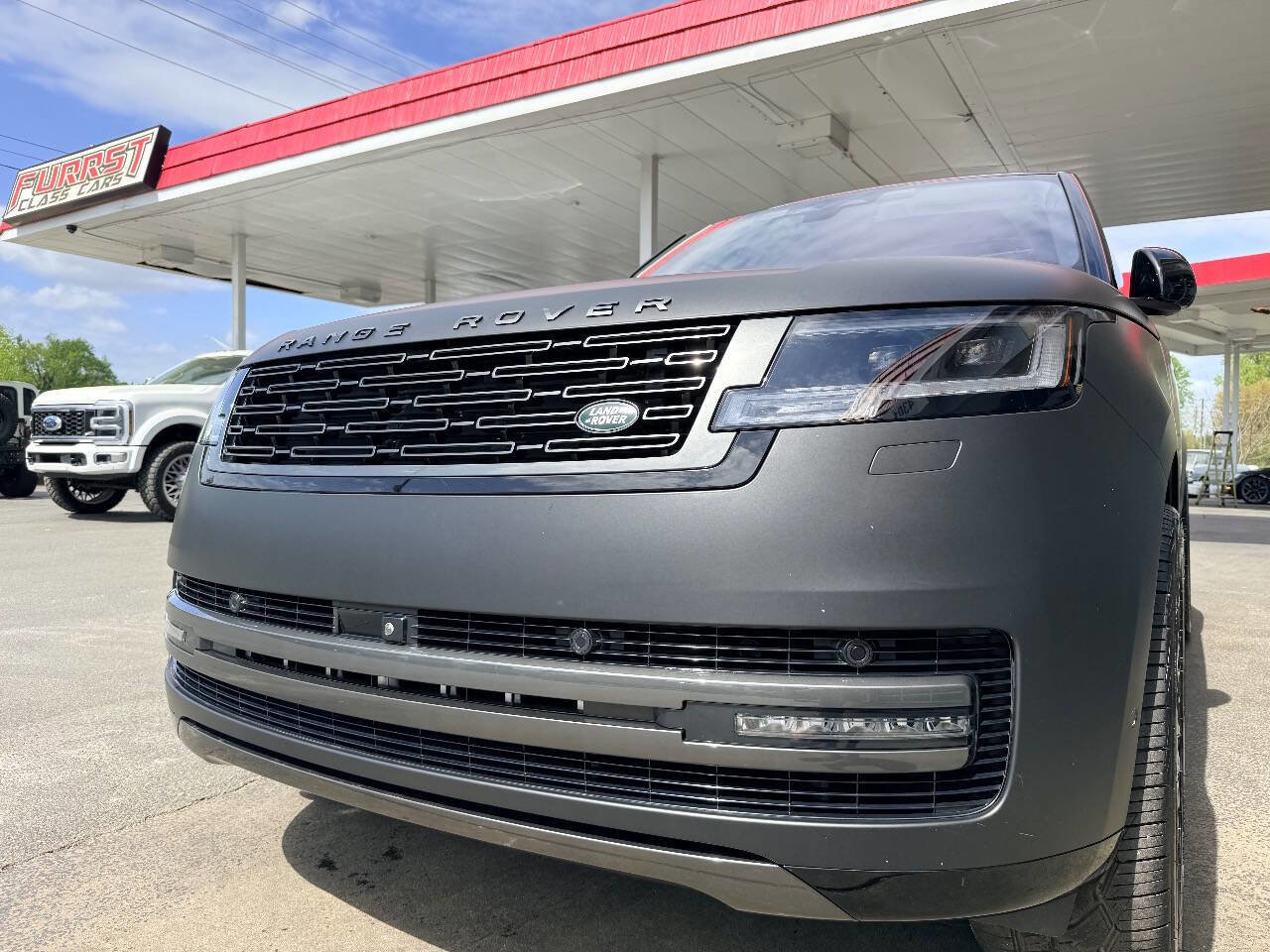 Used 2022 Land Rover Range Rover Long Wheelbase SE image 16