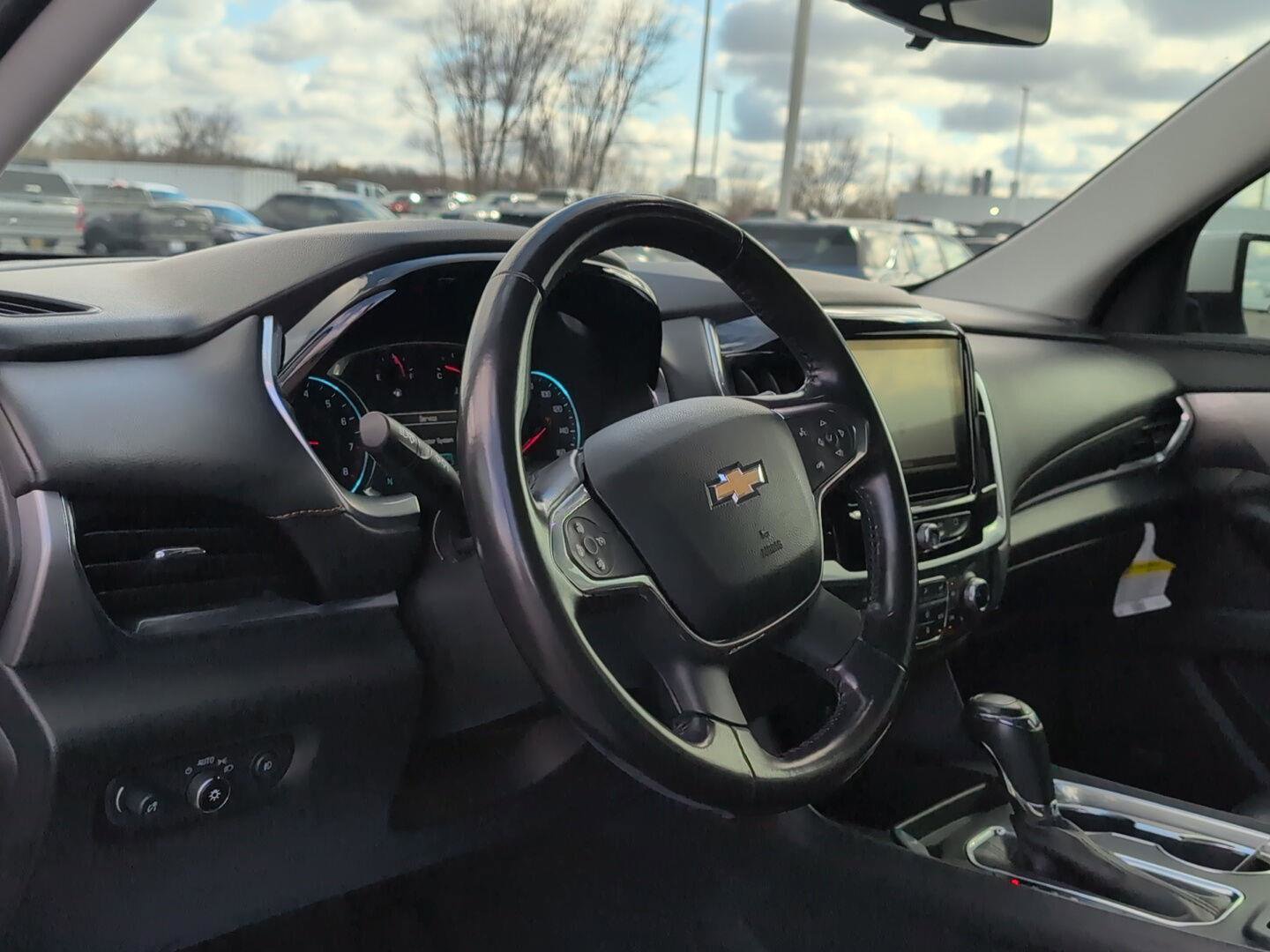 Used 2019 Chevrolet Traverse RS image 21