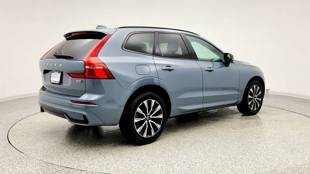 Used 2024 Volvo XC60 B5 Core image 5