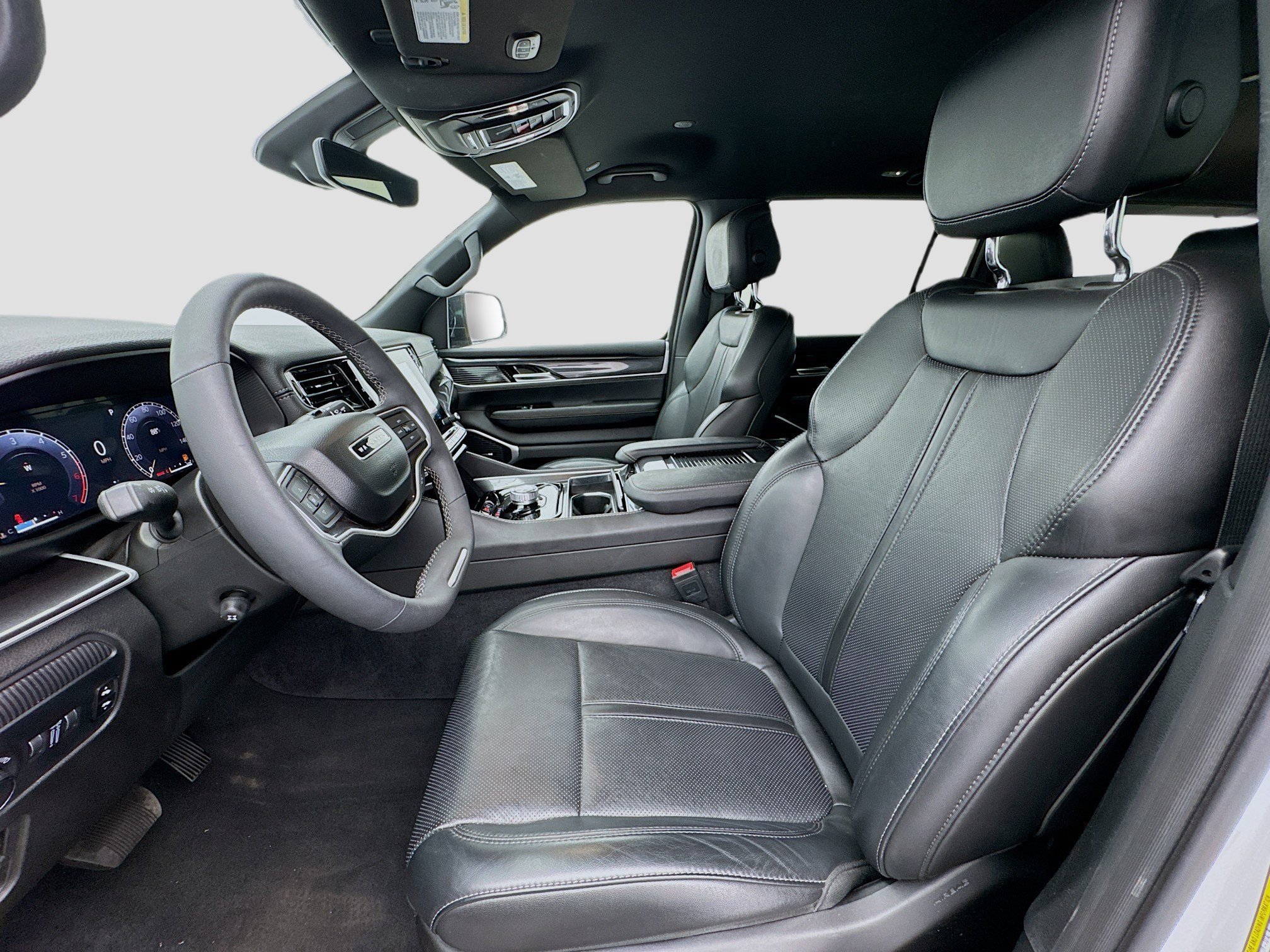 Used 2024 Jeep Wagoneer 2WD image 13