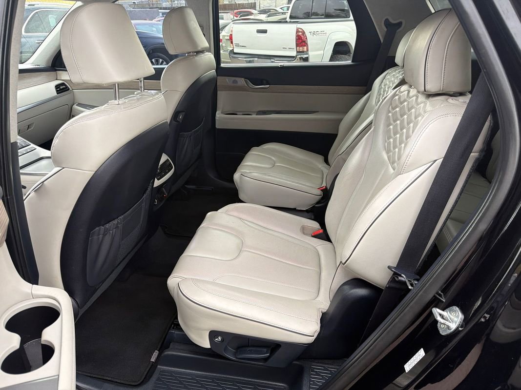 Used 2022 Hyundai Palisade Limited w/ Cargo Package image 11