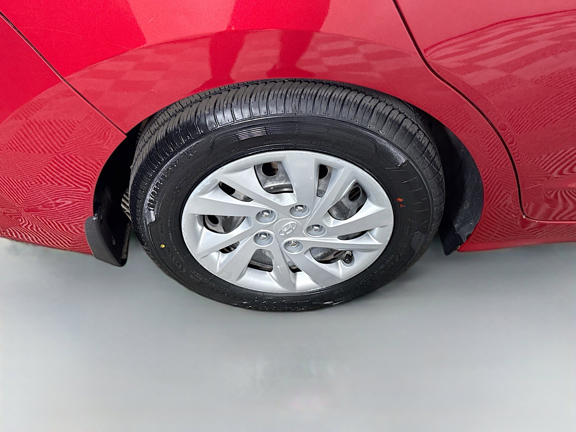 Used 2018 Hyundai Elantra SE w/ Winter Weather Package image 31