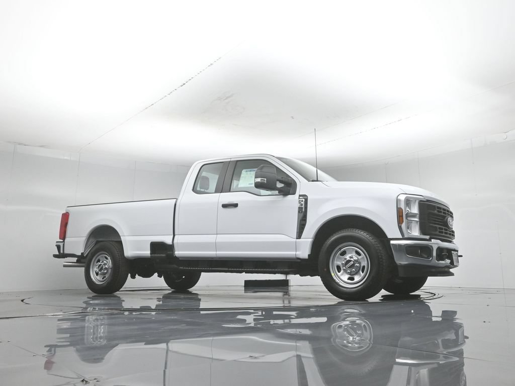 New 2026 Ford F350 XL w/ XL Chrome Package RWD image 3