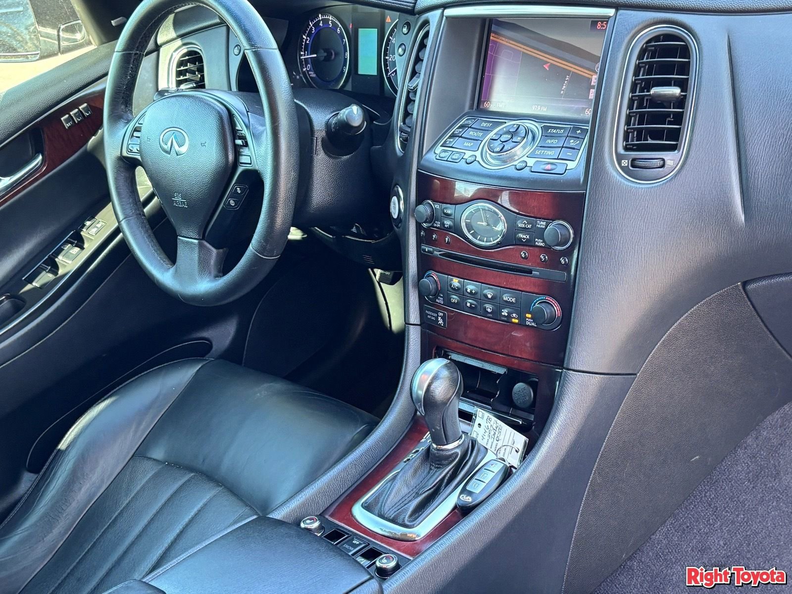 Used 2017 INFINITI QX50 2WD w/ Technology Package image 11