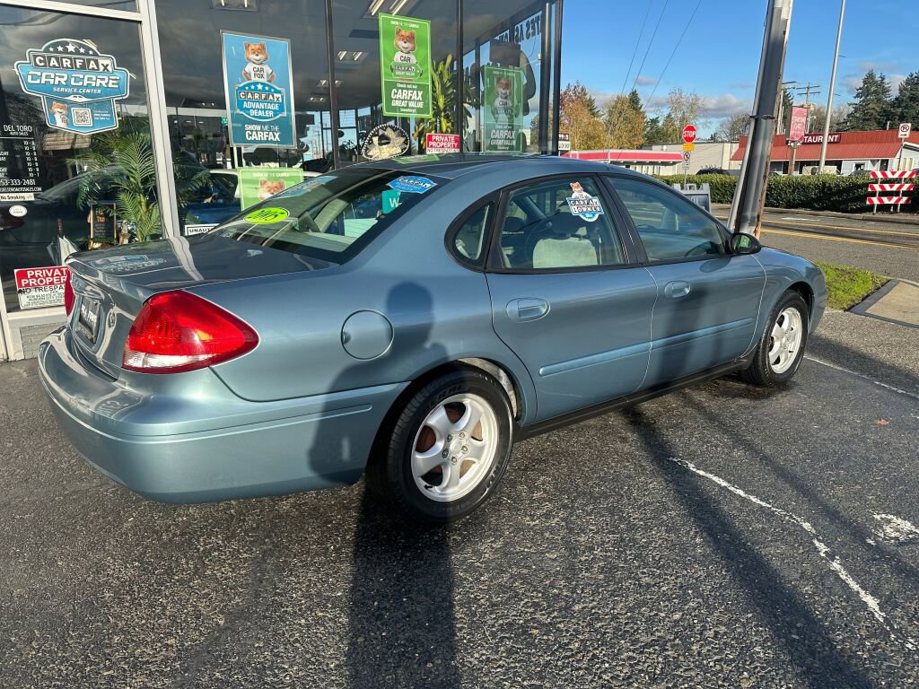Used 2005 Ford Taurus SE image 5
