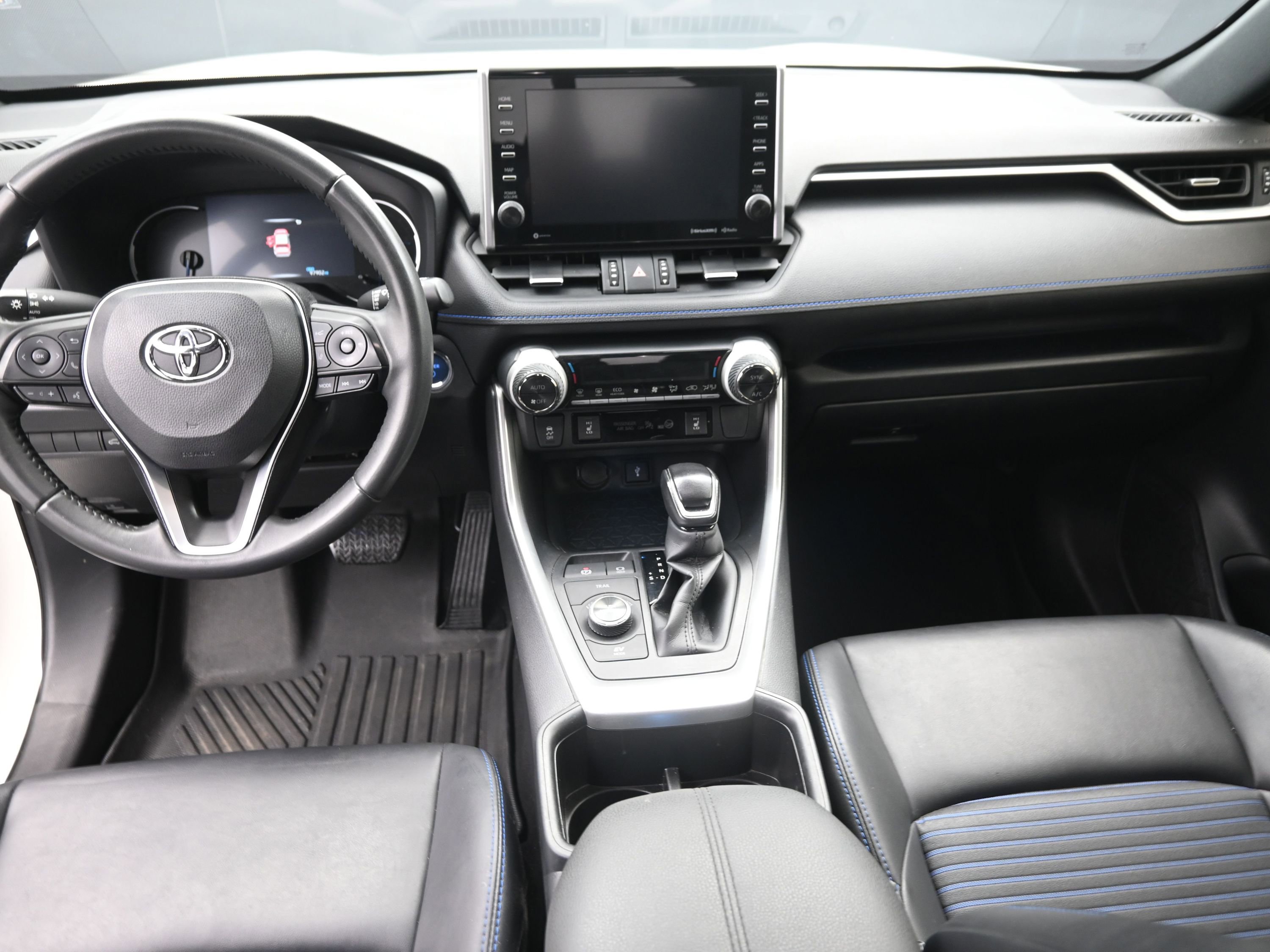 Used 2022 Toyota RAV4 XSE image 16