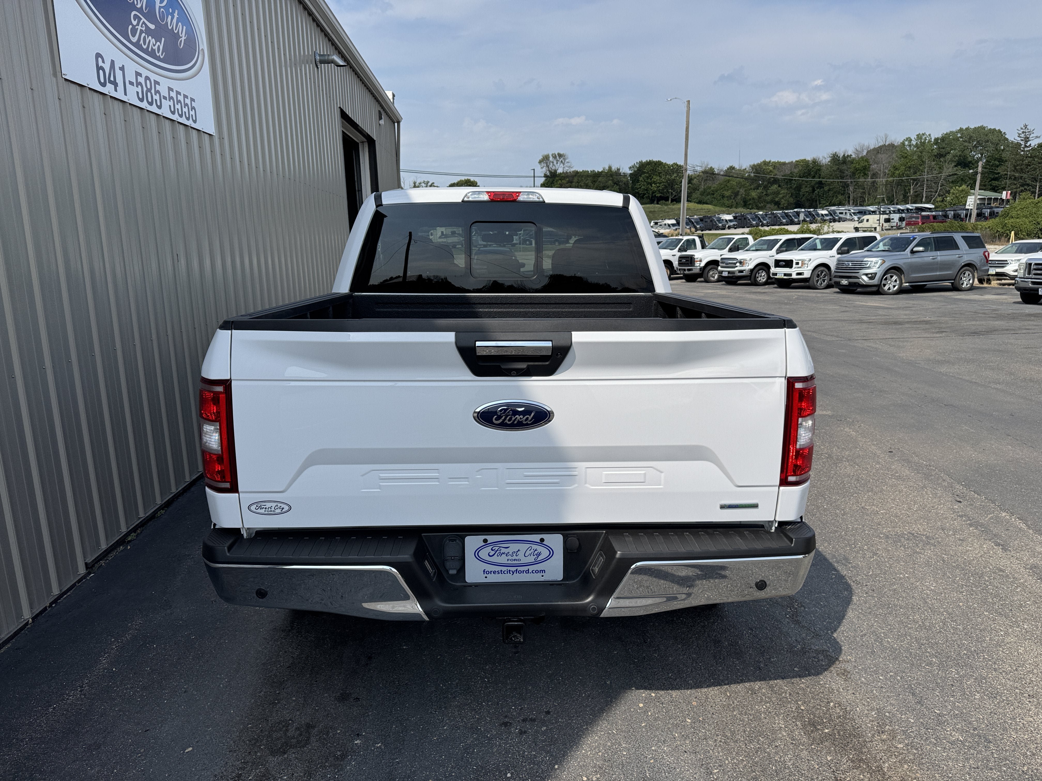 Used 2018 Ford F150 XLT w/ Equipment Group 302A Luxury AWD/4WD image 4
