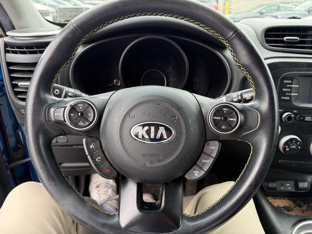 Used 2016 Kia Soul + w/ Designer's Package image 12