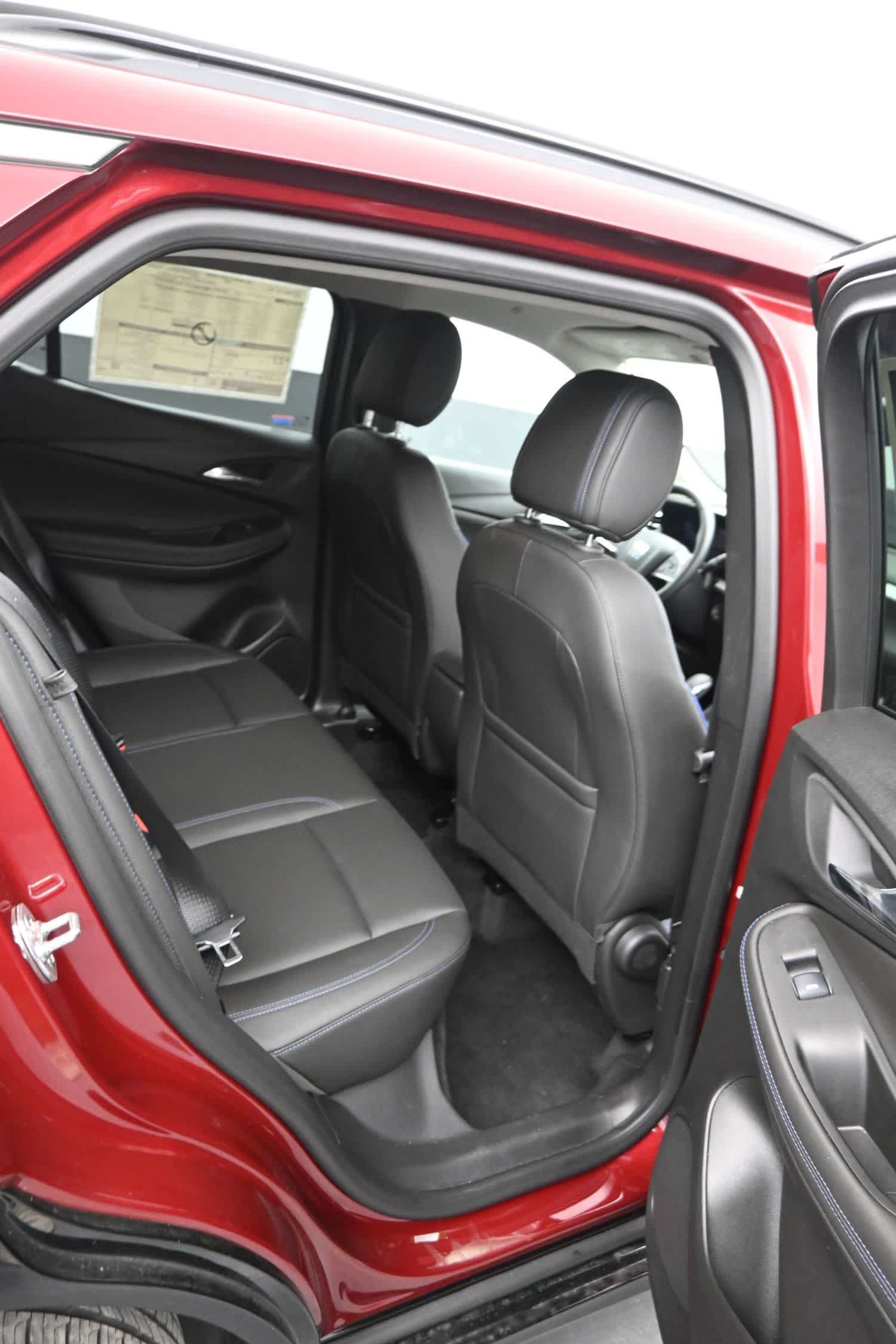 Used 2025 Buick Encore GX Sport Touring w/ Advanced Technology Package AWD/4WD image 13