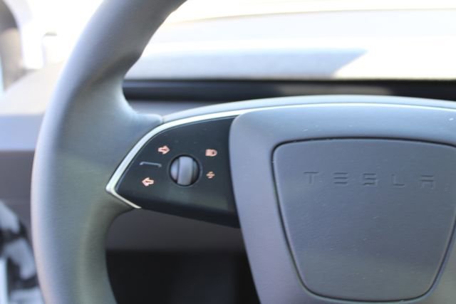 Used 2025 Tesla Model 3 Long Range image 16