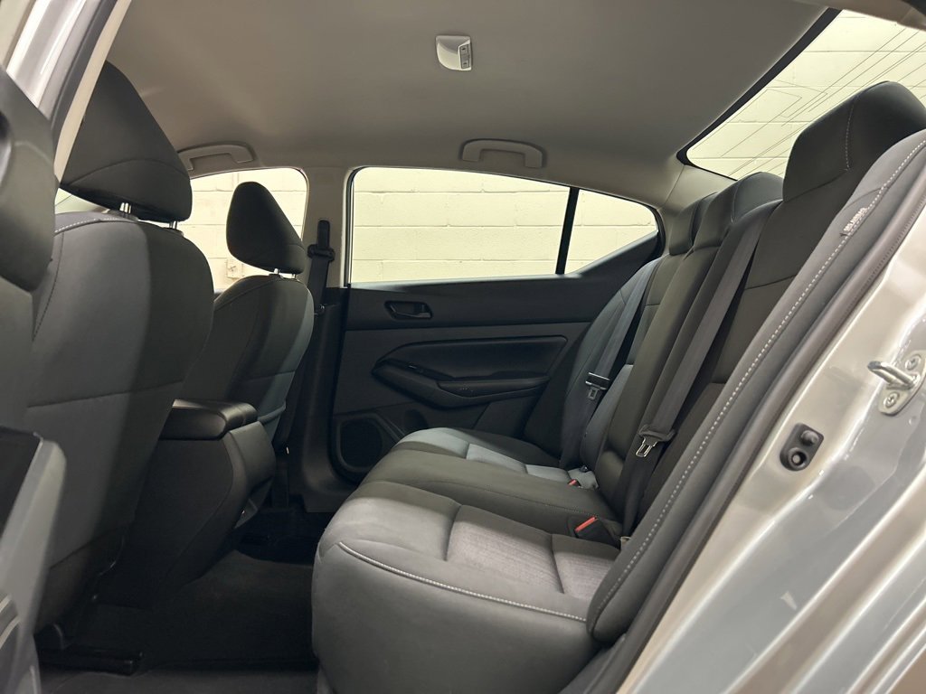 Used 2023 Nissan Altima 2.5 SV image 8