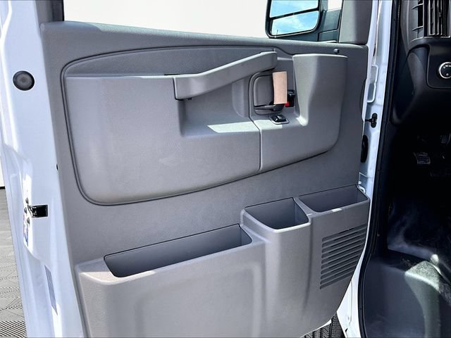 New 2026 Chevrolet Express 2500 w/ Driver Convenience Package RWD image 22