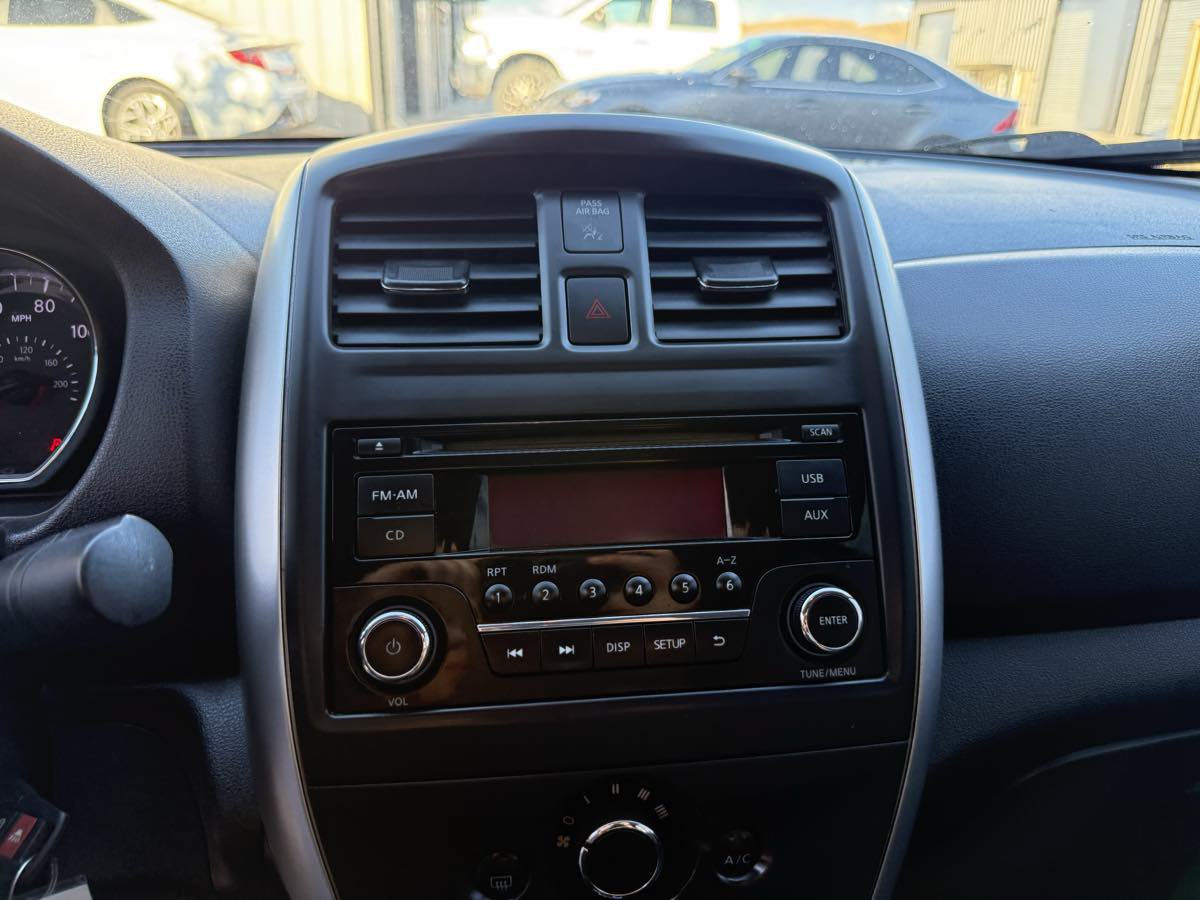 Used 2016 Nissan Versa SV FWD image 33
