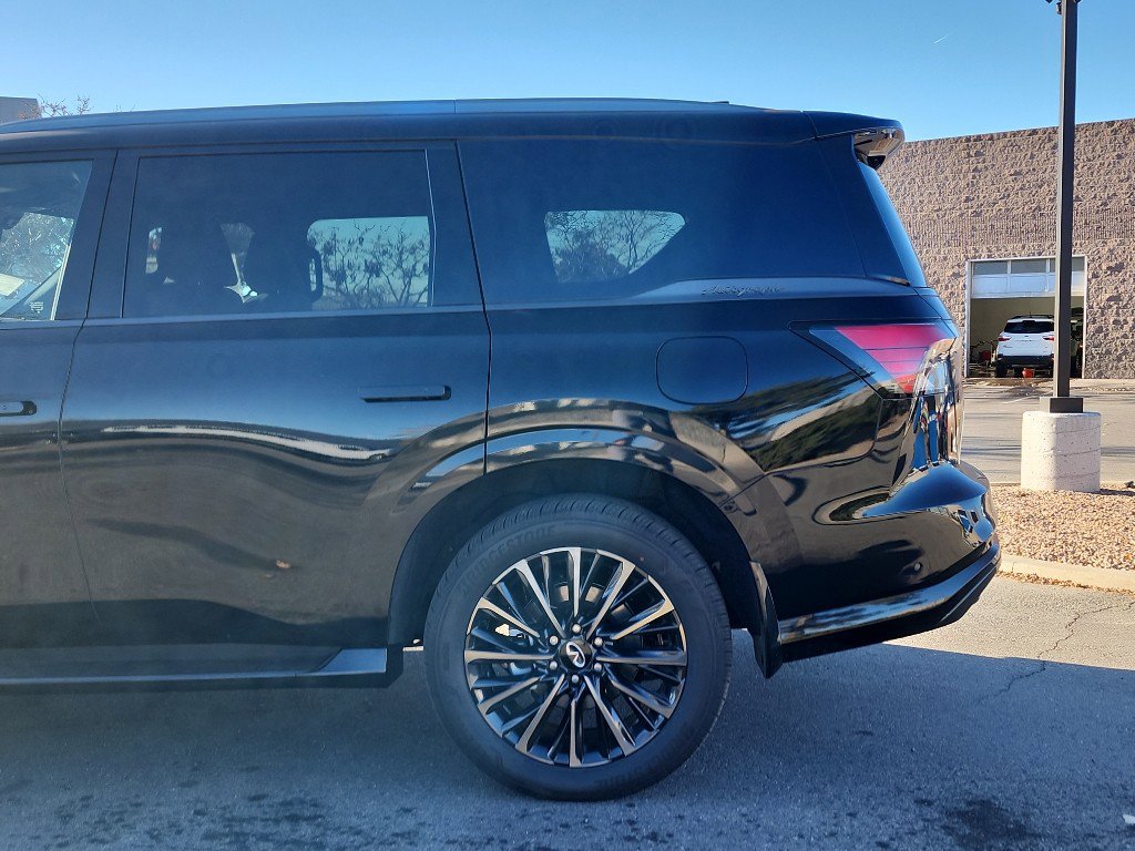 New 2026 INFINITI QX80 Autograph w/ Premium Cargo Package image 9