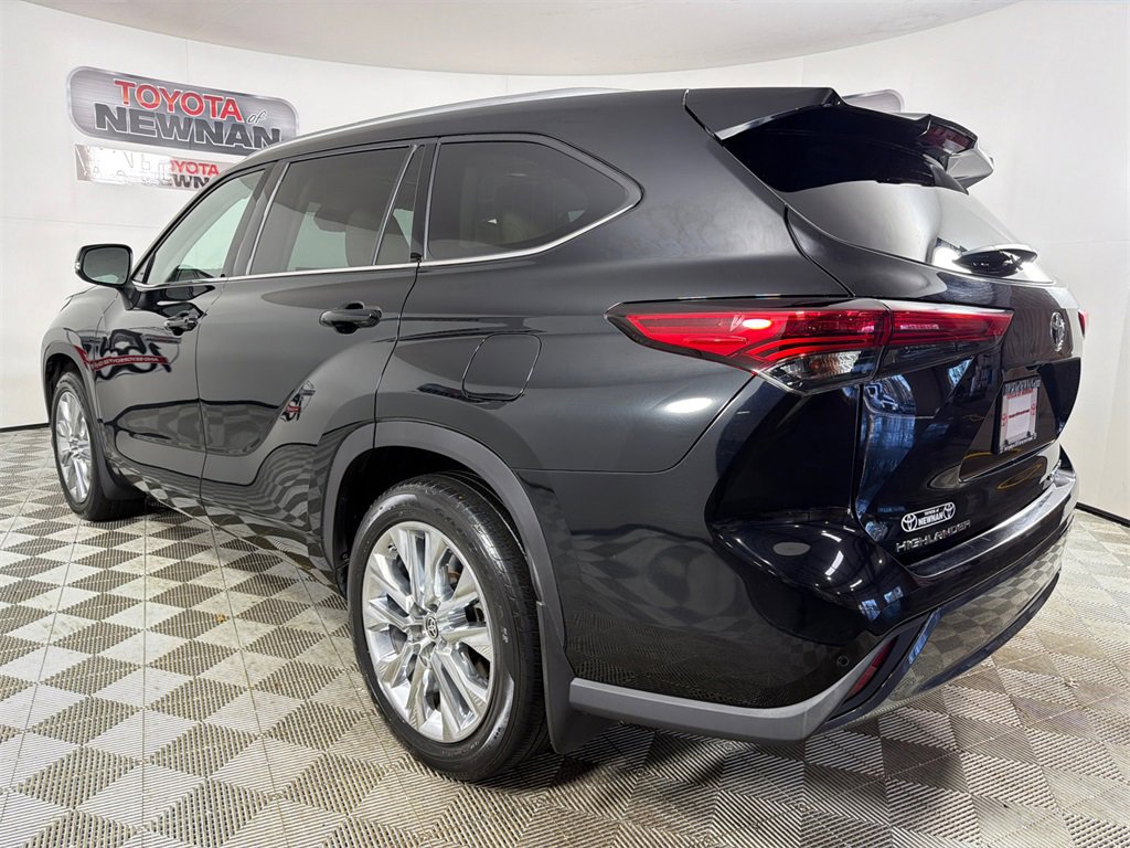 Used 2020 Toyota Highlander Limited image 7